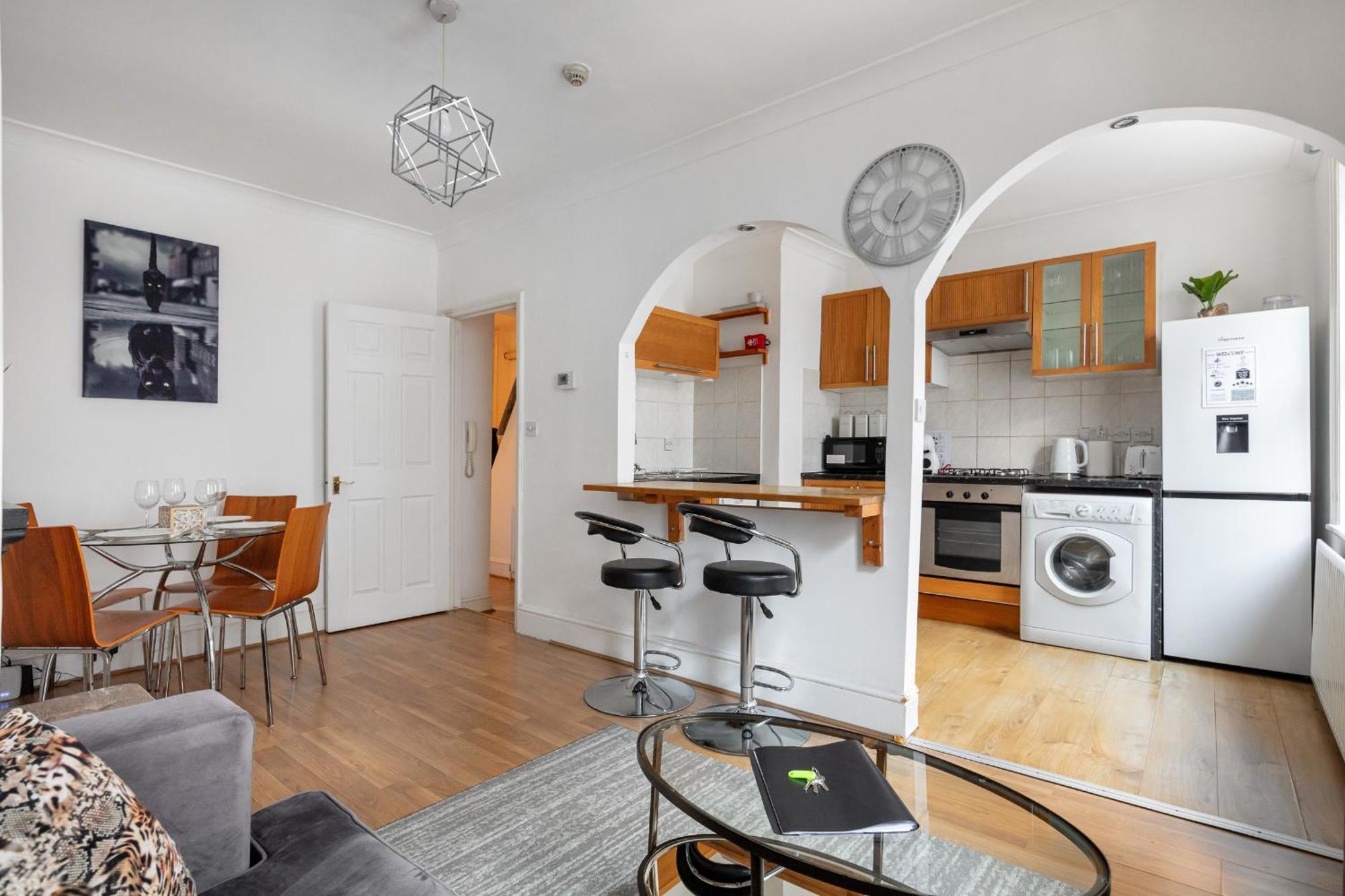 Апартаменты Gorgeous One Bed Aircon In The Heart Of