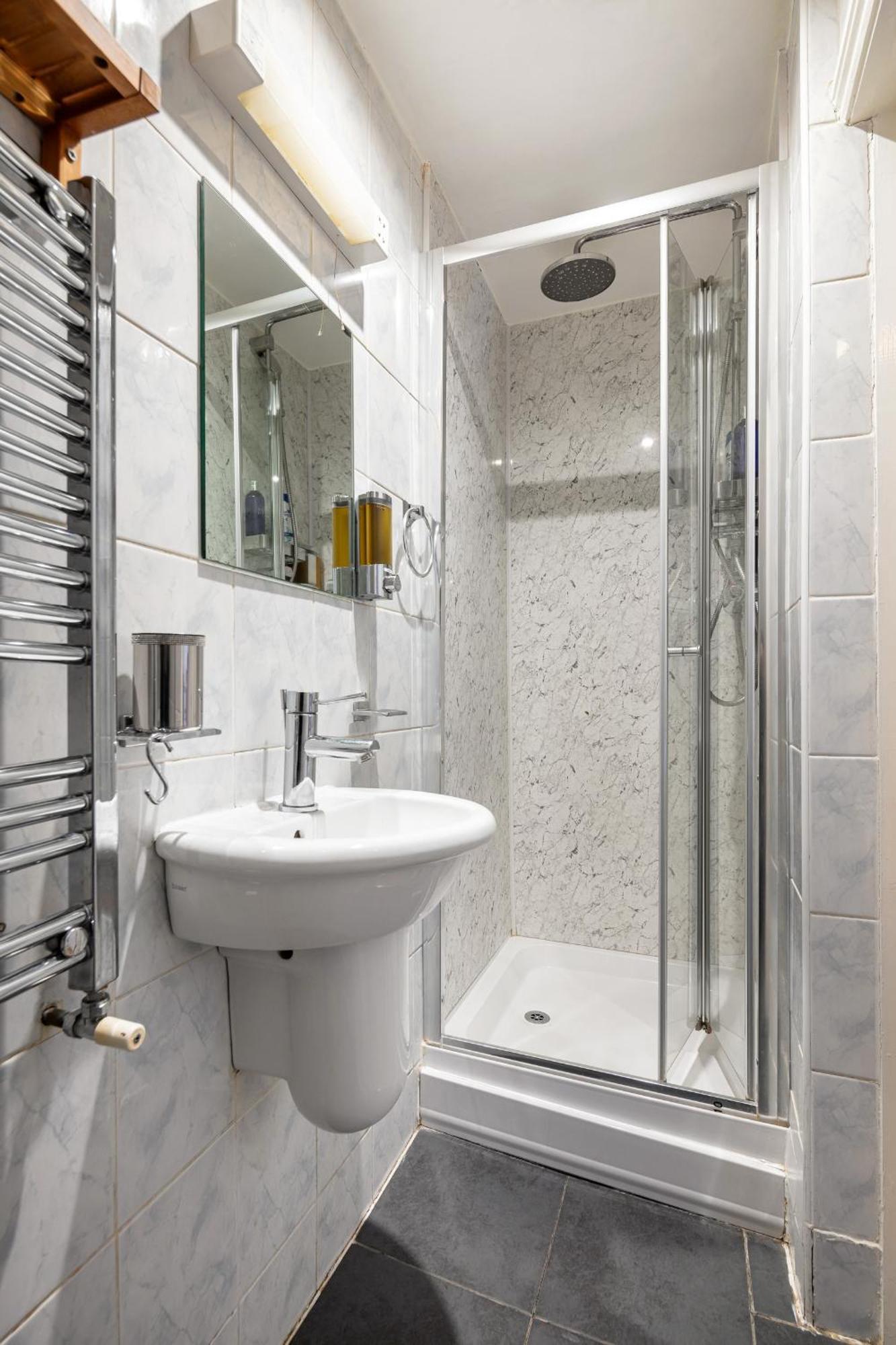 Gorgeous One Bed Aircon In The Heart Of Appartement Londres